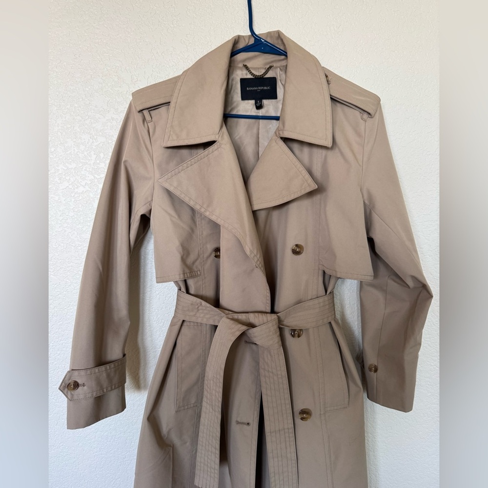 Banana Republic Khaki Belted Trench Coat - Picture 4 of 6